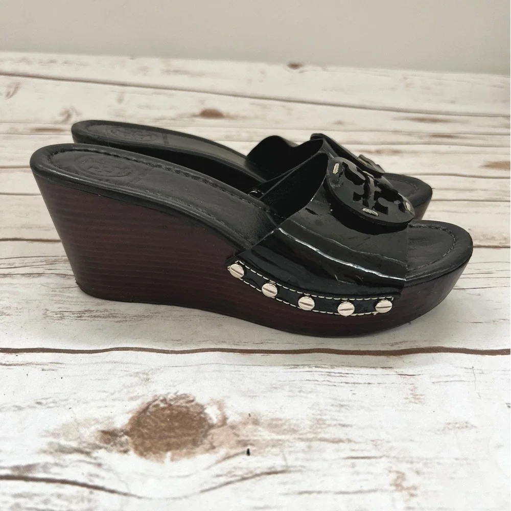 Tory Burch Wedge Sandals Black Patent Leather Logo Slide 8.5